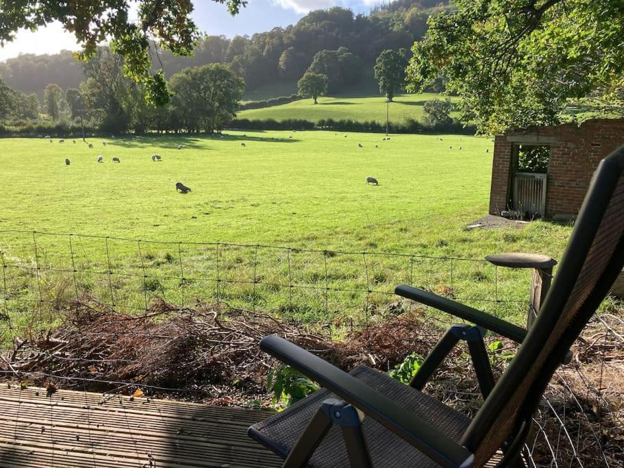 Lovely Peaceful 2 Bed Cottage Llandderfel エクステリア 写真
