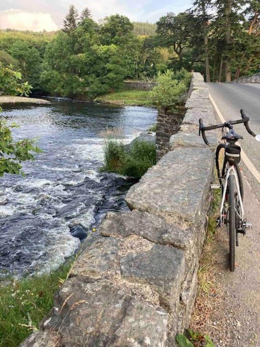 Lovely Peaceful 2 Bed Cottage Llandderfel エクステリア 写真